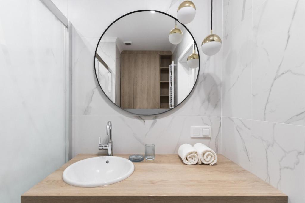 Apartament Przy Opera Nova Apartman Bydgoszcz Kültér fotó
