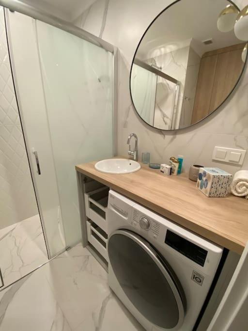 Apartament Przy Opera Nova Apartman Bydgoszcz Kültér fotó